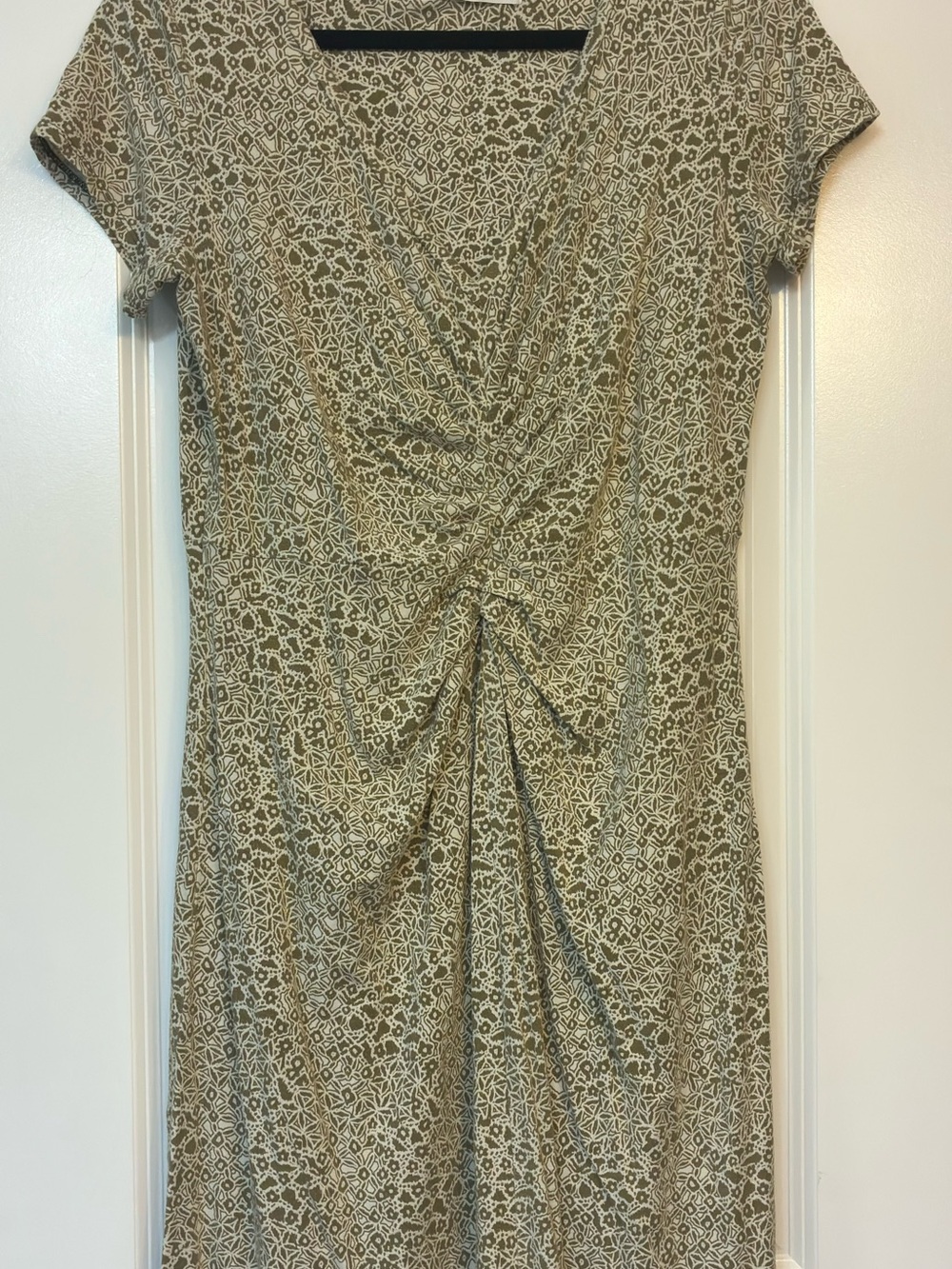 ATHLETA Olive Green Patterned Short-Sleeve Twist-Front Dress